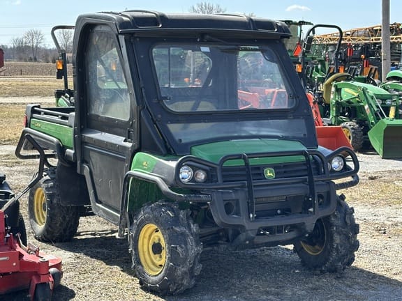 Main image John Deere Gator XUV 825i