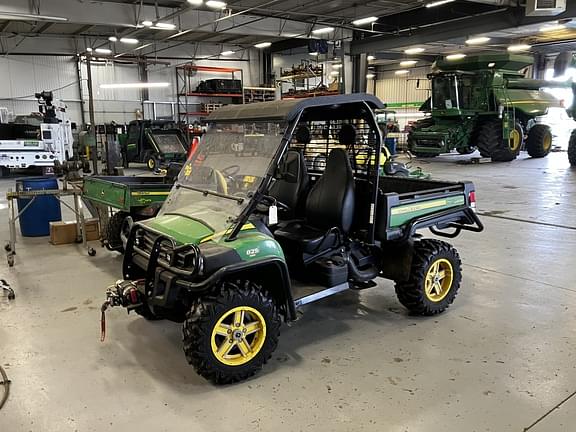 Image of John Deere Gator XUV 825i equipment image 3