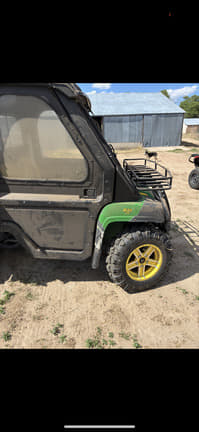Image of John Deere Gator XUV 825i equipment image 4