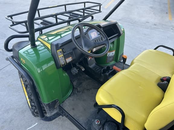 Image of John Deere Gator XUV 825i equipment image 4