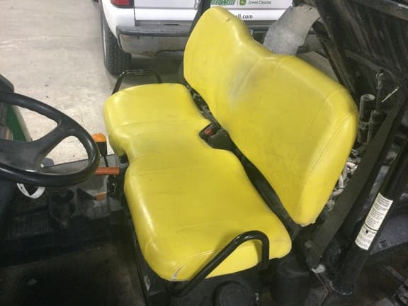 Image of John Deere Gator XUV 825i equipment image 2