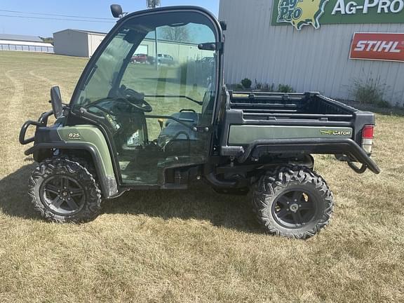 Image of John Deere Gator XUV 825i equipment image 4