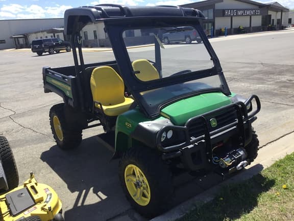 Image of John Deere Gator XUV 825i equipment image 1