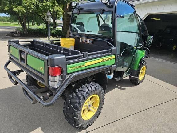 Image of John Deere Gator XUV 825i equipment image 2
