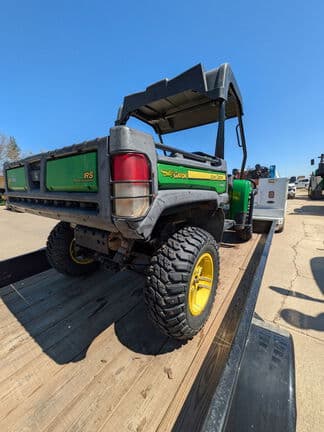 Image of John Deere Gator XUV 825i equipment image 4