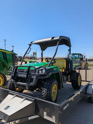 Image of John Deere Gator XUV 825i equipment image 1
