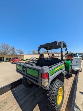 Image of John Deere Gator XUV 825i equipment image 3