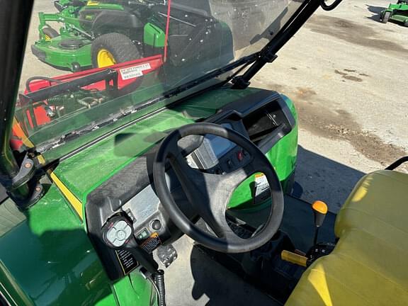 Image of John Deere Gator XUV 825i equipment image 3