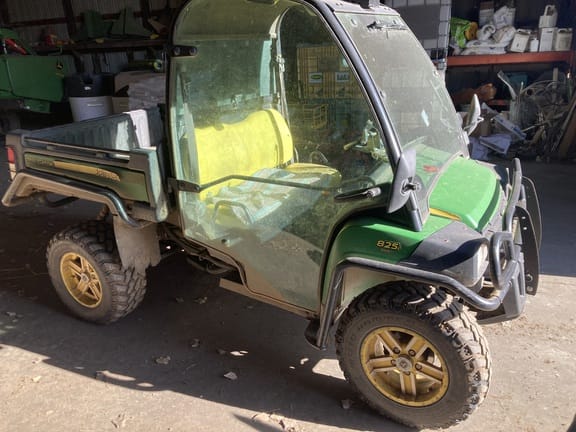 Main image John Deere Gator XUV 825i