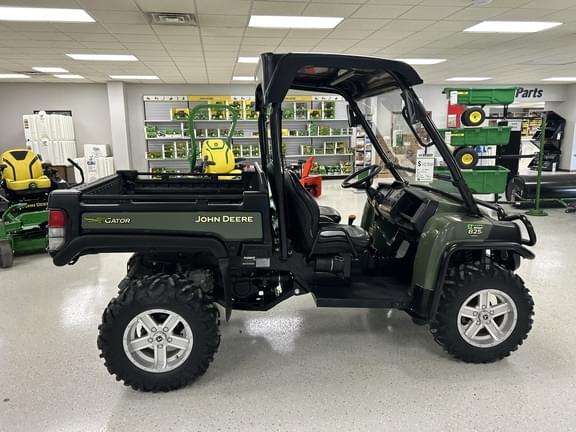 Image of John Deere Gator XUV 825i Primary image