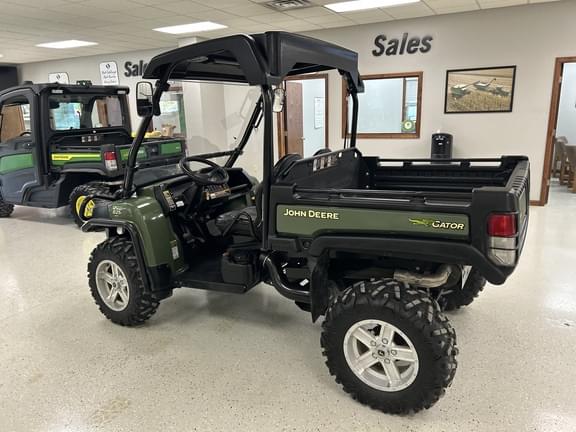 Image of John Deere Gator XUV 825i equipment image 2