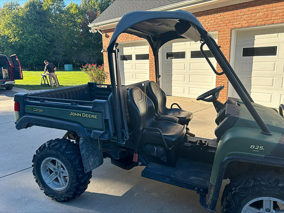 Image of John Deere Gator XUV 825i equipment image 1