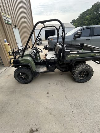 2011 John Deere Gator XUV 825i Equipment Image0