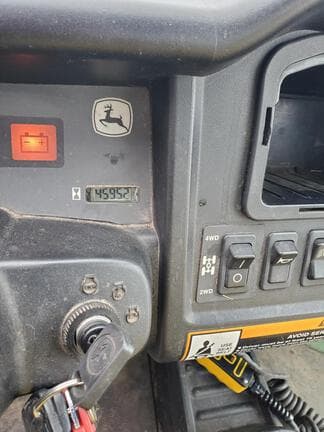 Image of John Deere XUV 855D equipment image 2