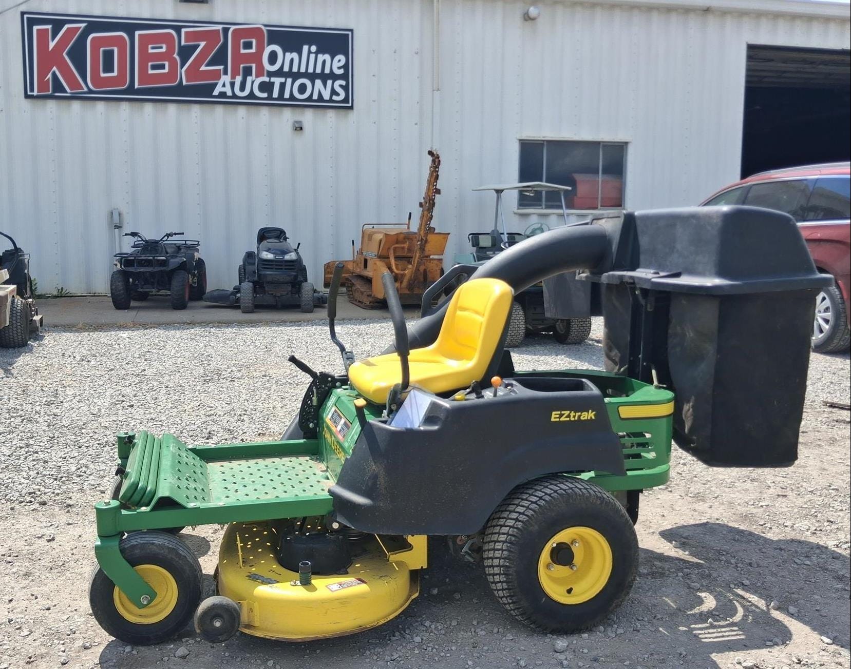 2011 John Deere Z225 Equipment Image0