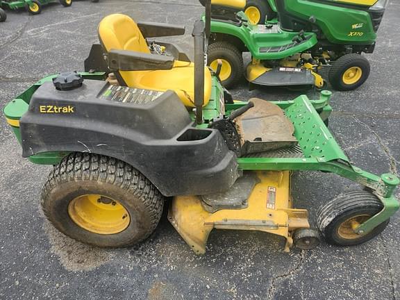 Image of John Deere Z425 equipment image 1