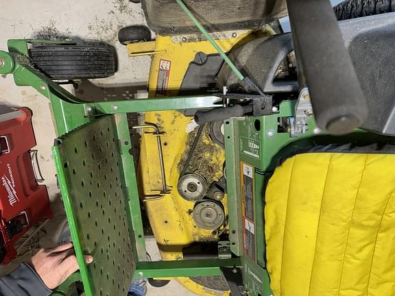 Image of John Deere Z425 equipment image 3