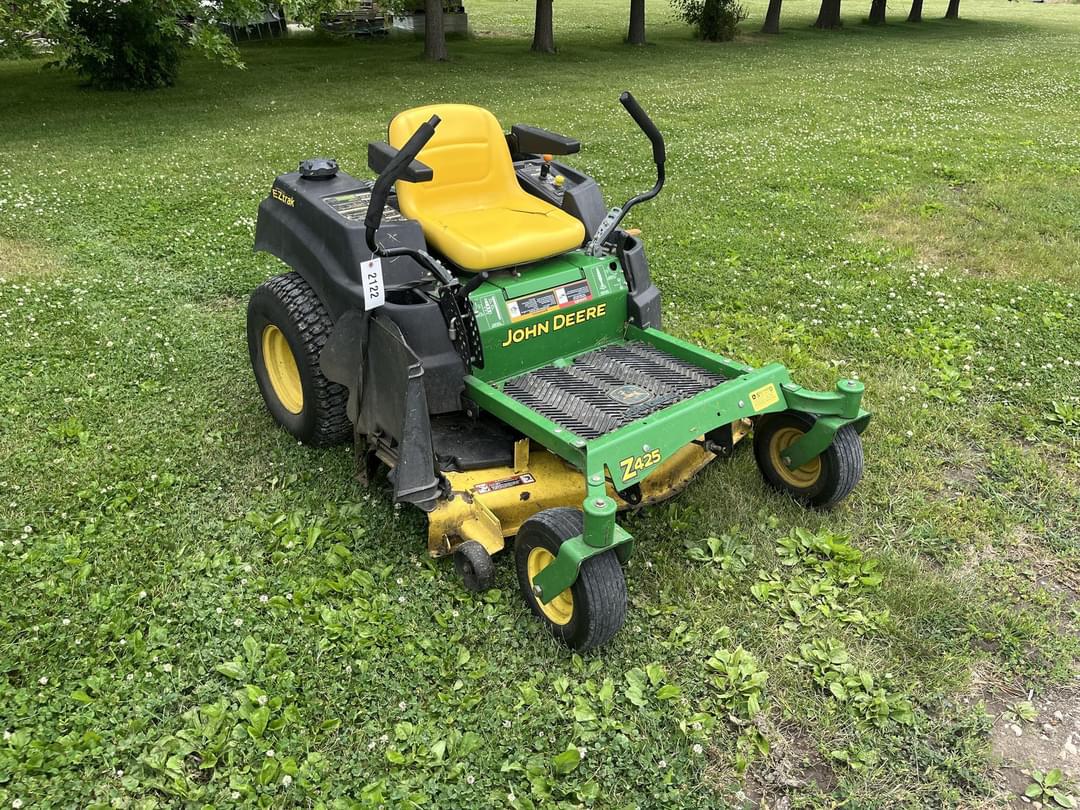 Image of John Deere Z425 Primary image