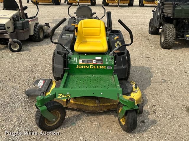 Image of John Deere Z425 equipment image 1