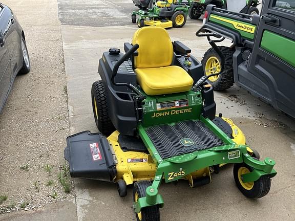 Image of John Deere Z445 Primary image