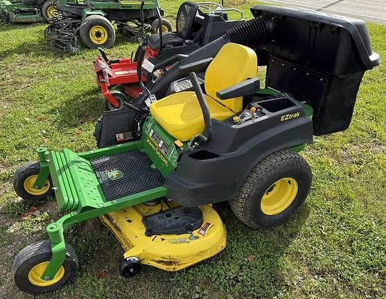 Image of John Deere Z445 equipment image 1