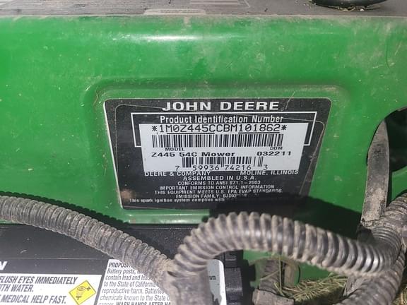Image of John Deere Z445 equipment image 1