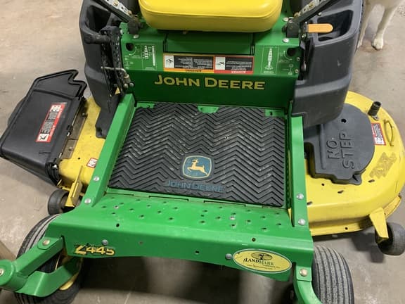 Image of John Deere Z445 Primary image