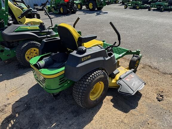 Image of John Deere Z445 equipment image 2