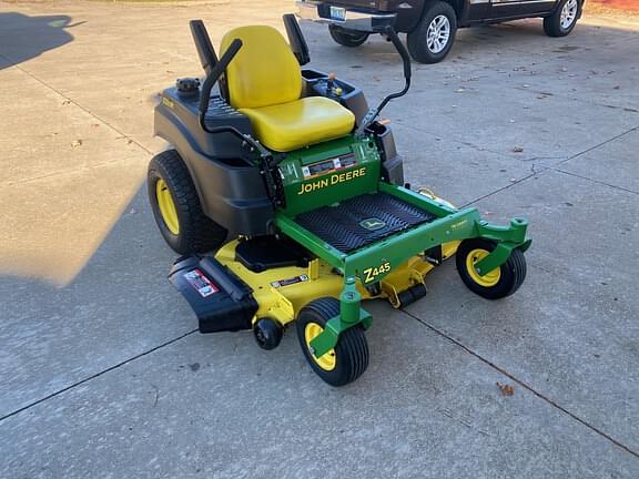 Image of John Deere Z445 Primary image