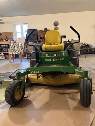 Image of John Deere Z445 equipment image 2