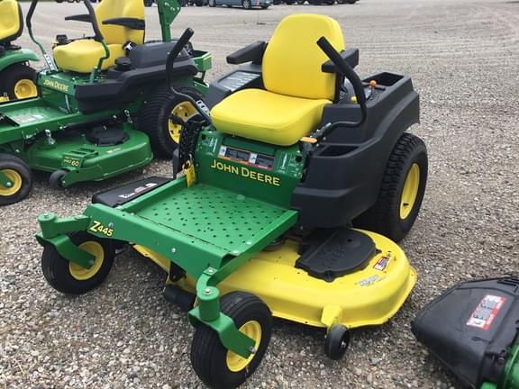 Image of John Deere Z445 equipment image 1