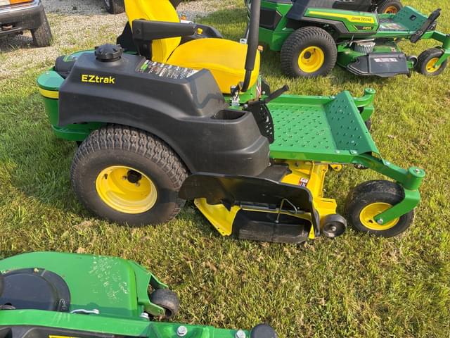 Image of John Deere Z445 equipment image 3