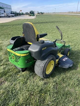 Image of John Deere Z645 equipment image 2