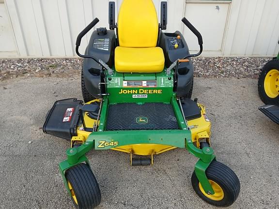 Image of John Deere Z645 equipment image 2