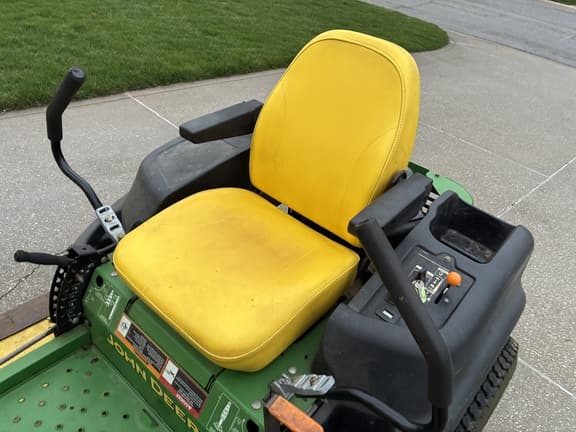 Image of John Deere Z655 equipment image 3