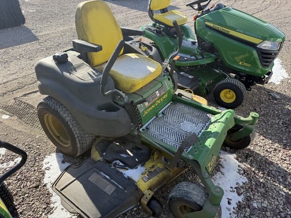 Image of John Deere Z655 equipment image 1