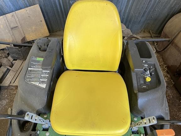 Image of John Deere Z655 equipment image 4