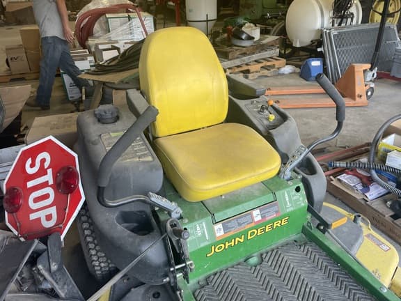 Image of John Deere Z655 equipment image 4