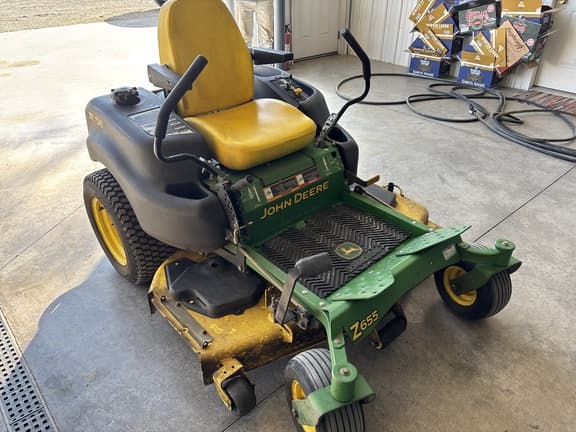 Image of John Deere Z655 equipment image 1