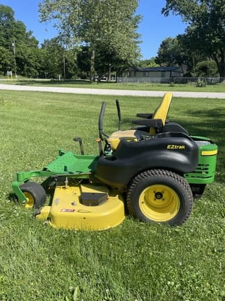 Image of John Deere Z665 equipment image 1