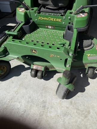 Image of John Deere Z720A equipment image 4