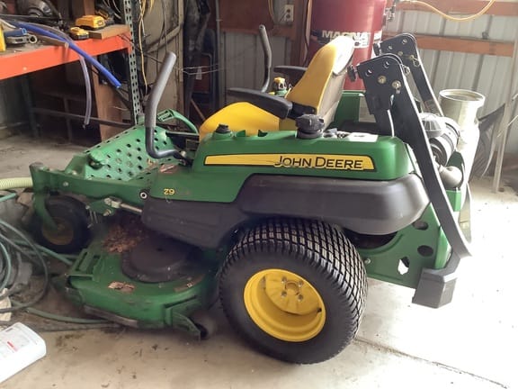 Main image John Deere Z920A