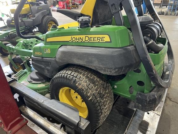 Image of John Deere Z920A equipment image 1
