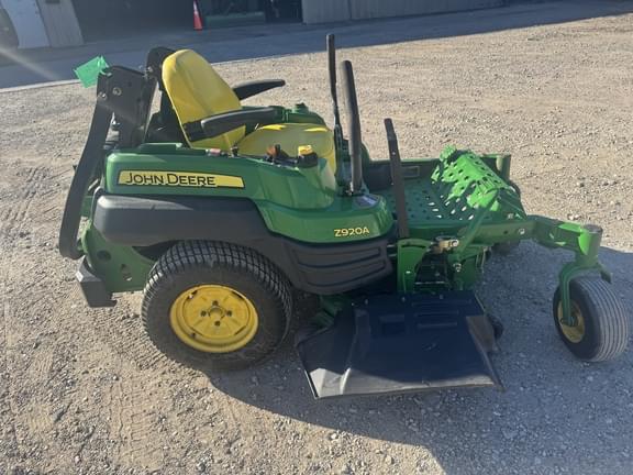 Image of John Deere Z920A equipment image 4