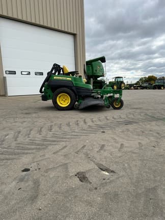 Image of John Deere Z925A equipment image 1
