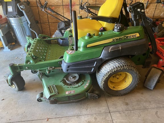 2011 John Deere Z925A Equipment Image0