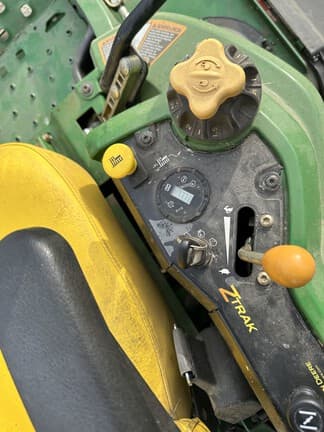 Image of John Deere Z930A equipment image 4