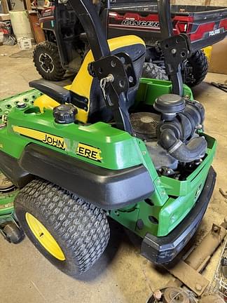 Image of John Deere Z930A equipment image 1