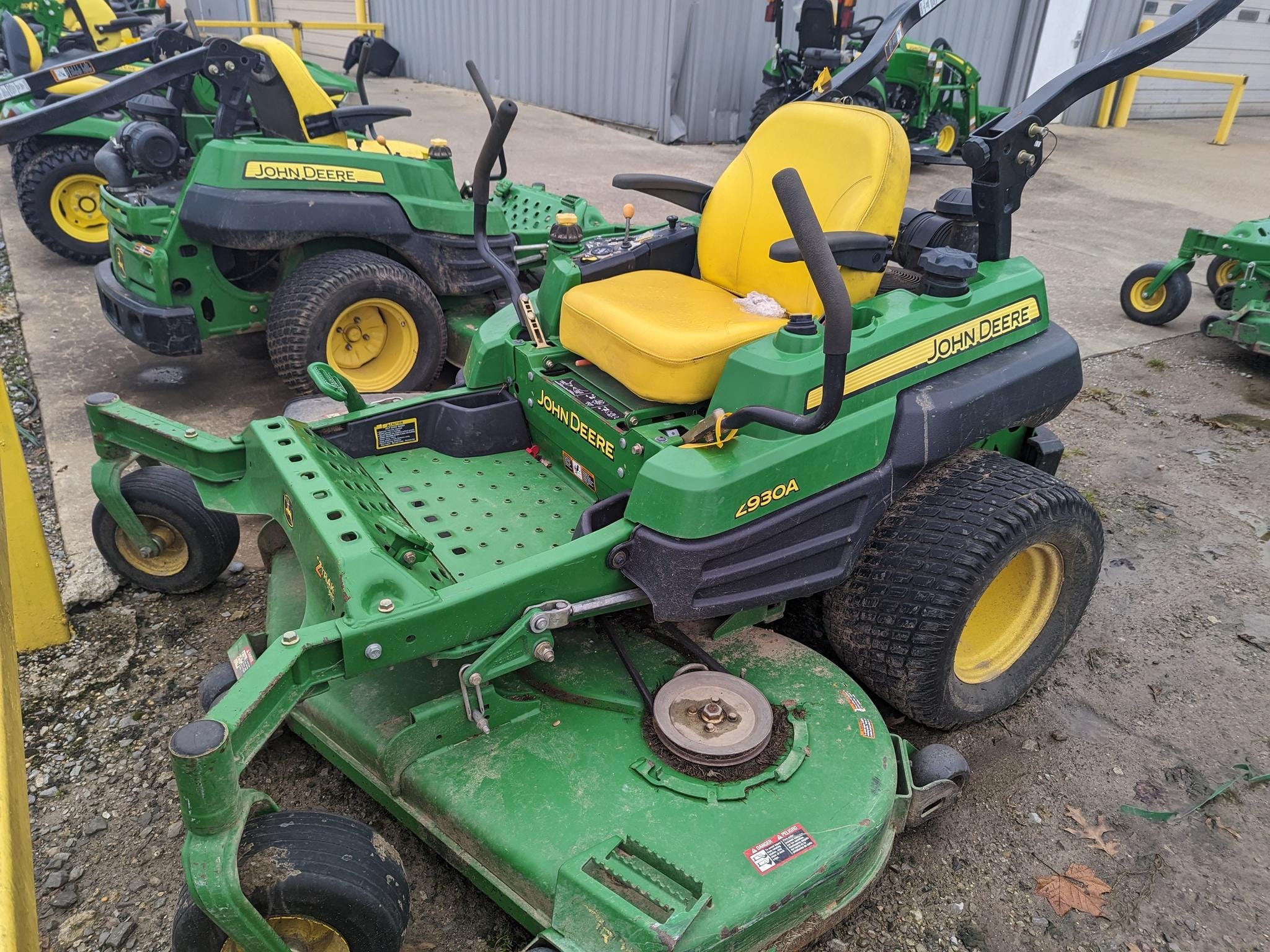 Main image John Deere Z930A