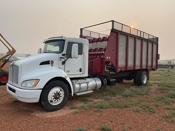 Thumbnail image Kenworth T270 1